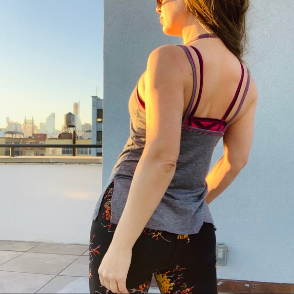 Athleta Build-in Bra Sports Cross Straps Top Kink - Picture 5 of 15